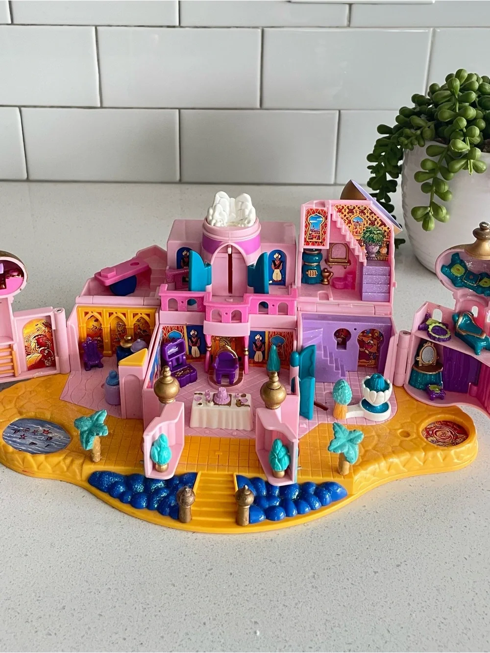 Vintage Disney Polly Pocket Aladdin Jasmine's Royal Palace 1996